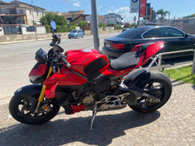 Carica l'immagine nel visualizzatore di Gallery, DUCATI STREETFIGHTER V4 S - 2025 - KM 15790