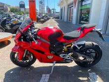 Carica l'immagine nel visualizzatore di Gallery, DUCATI PANIGALE V4 - 2025 - KM 17603