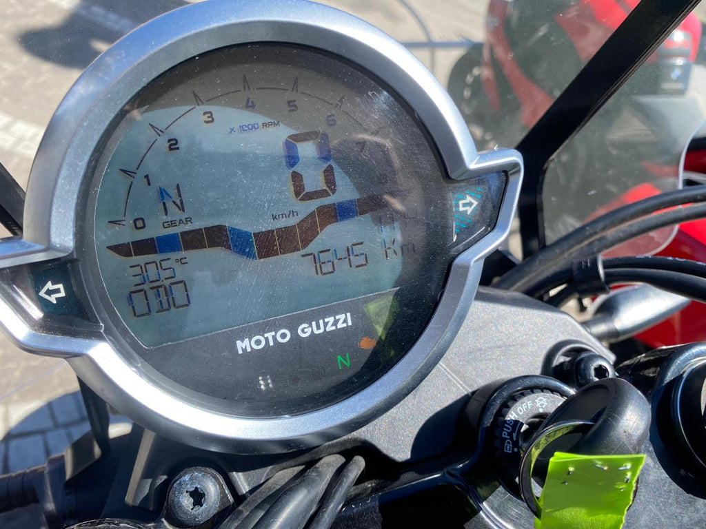 MOTO GUZZI V7 SPECIAL - 2024 - KM 7645