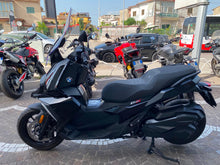 Carica l'immagine nel visualizzatore di Gallery, BMW C 400 X - 2025 - KM 22877