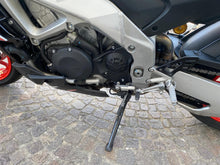 Carica l&#39;immagine nel visualizzatore di Gallery, APRILIA TUONO V4 FACTORY - 2024 - KM 16332