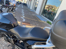 Carica l'immagine nel visualizzatore di Gallery, BMW G 310 R - 2024 - KM 16971