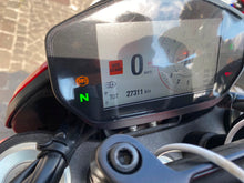 Carica l'immagine nel visualizzatore di Gallery, DUCATI HYPERMOTARD 950 - 2023 - KM 27311