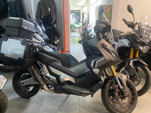 Carica l'immagine nel visualizzatore di Gallery, HONDA X ADV 750 - 2018 - KM 28873