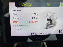 Carica l'immagine nel visualizzatore di Gallery, KTM 1290 SUPER ADVENTURE S - 2023 - KM 37919