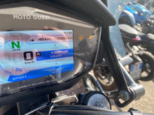 Carica l'immagine nel visualizzatore di Gallery, MOTO GUZZI V85 TT - 2023 - KM 12382