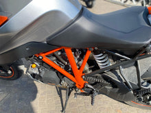 Carica l&#39;immagine nel visualizzatore di Gallery, KTM 1290 SUPER DUKE - 2018 - KM 13057