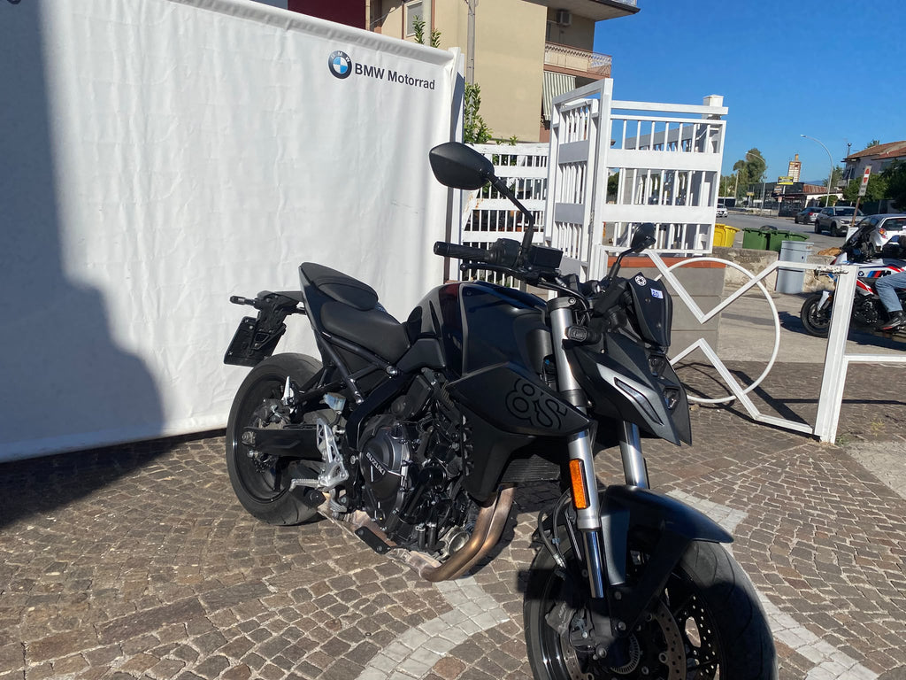SUZUKI GSX 8 S - 2023 - KM 23100
