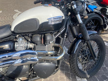 Carica l'immagine nel visualizzatore di Gallery, TRIUMPH SCRAMBLER 900 - 2015 - KM 14352