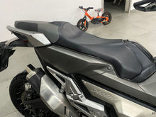 Carica l&#39;immagine nel visualizzatore di Gallery, HONDA X ADV 750 - 2019 - KM 29499