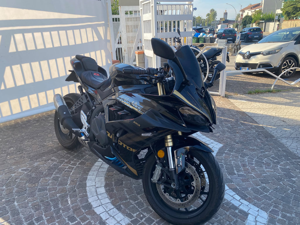 QJ MOTOR SRK 800 RR - 2025 - KM 7217