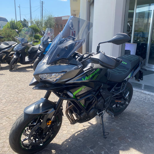 KAWASAKI VERSYS 650 - 2025 - KM 6425