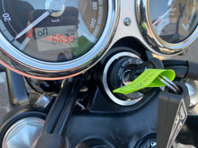 Carica l'immagine nel visualizzatore di Gallery, TRIUMPH BONNEVILLE T120 BLACK - 2025 - KM 6633