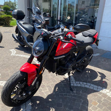 Carica l'immagine nel visualizzatore di Gallery, DUCATI MONSTER 937 - 2024 - KM 14444