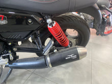 Carica l&#39;immagine nel visualizzatore di Gallery, MOTO GUZZI V7 STONE - 2024 - KM 561