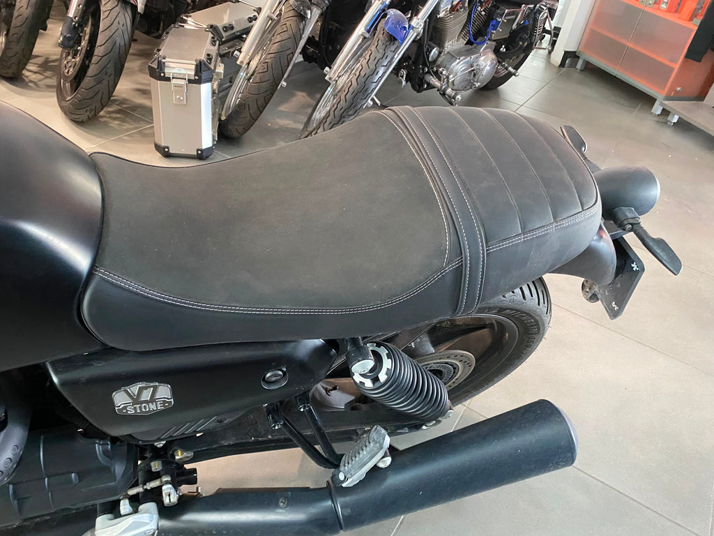 MOTO GUZZI V7 STONE - 2024 - KM 1166