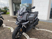 Carica l'immagine nel visualizzatore di Gallery, BMW C 400 X - 2025 - KM 862