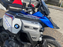 Carica l'immagine nel visualizzatore di Gallery, BMW R 1300 GS ADVENTURE TROPHY - 2024 - KM 23860