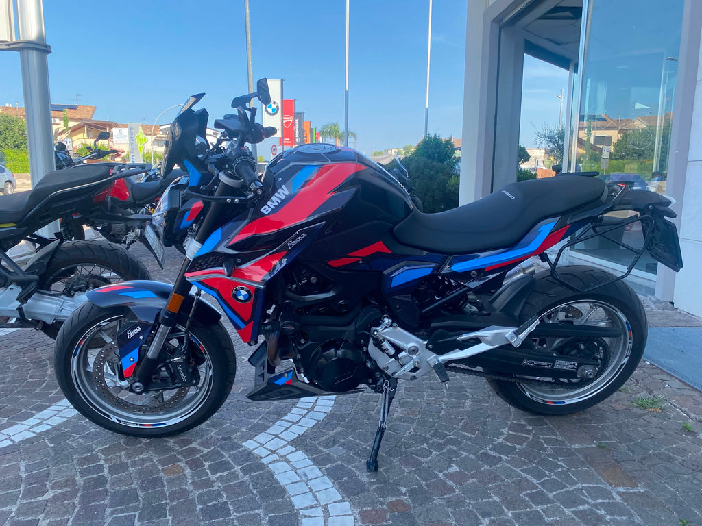 BMW F 900 R - 2023 - KM 11488