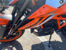 Carica l&#39;immagine nel visualizzatore di Gallery, KTM 1290 SUPER DUKE R - 2023 - KM 23993
