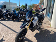Carica l'immagine nel visualizzatore di Gallery, APRILIA DORSODURO 750 - 2015 - KM 19925