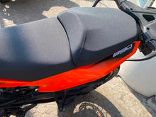 Carica l'immagine nel visualizzatore di Gallery, KTM 890 ADVENTURE - 2022 - KM 34703