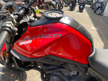 Carica l'immagine nel visualizzatore di Gallery, DUCATI MONSTER 937 - 2022 - KM 22476