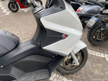 Carica l'immagine nel visualizzatore di Gallery, GILERA GP 800 - 2008 - KM 44489