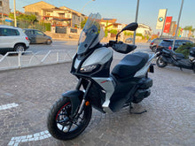 Carica l'immagine nel visualizzatore di Gallery, APRILIA SR GT 400 - 2026 - KM 2190
