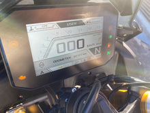 Carica l'immagine nel visualizzatore di Gallery, APRILIA TUONO V4 FACTORY - 2024 - KM 22121