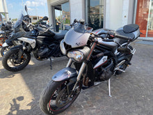 Carica l'immagine nel visualizzatore di Gallery, TRIUMPH STREET TRIPLE RS - 2018 - KM 30260