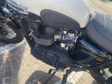 Carica l'immagine nel visualizzatore di Gallery, TRIUMPH SCRAMBLER 900 - 2015 - KM 14352