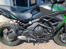 Carica l'immagine nel visualizzatore di Gallery, KAWASAKI VERSYS 650 - 2024 - KM 2570