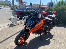 Carica l'immagine nel visualizzatore di Gallery, KTM 390 DUKE - 2025 - KM 6137