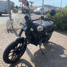Carica l'immagine nel visualizzatore di Gallery, DUCATI SCRAMBLER 800 ICON DARK - 2021 - KM 23352