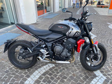 Carica l&#39;immagine nel visualizzatore di Gallery, TRIUMPH TRIDENT 660 - 2024 - KM 5748