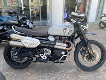 Carica l&#39;immagine nel visualizzatore di Gallery, TRIUMPH SCRAMBLER 1200 X - 2024 - KM 4006