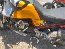 Carica l&#39;immagine nel visualizzatore di Gallery, MOTO GUZZI V85 TT - 2022 - KM 16525