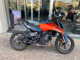 KTM 125 DUKE - 2025 - KM 5990