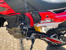 Carica l'immagine nel visualizzatore di Gallery, DUCATI HYPERMOTARD 698 - 2024 - KM 2912