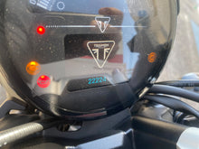 Carica l'immagine nel visualizzatore di Gallery, TRIUMPH TRIDENT 660 - 2025 - KM 22224