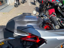 Carica l'immagine nel visualizzatore di Gallery, DUCATI SUPERSPORT 939 S - 2019 - KM 23269