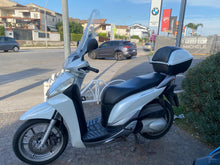 Carica l'immagine nel visualizzatore di Gallery, HONDA SH 300 i - 2011 - KM 35520