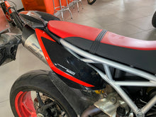 Carica l'immagine nel visualizzatore di Gallery, DUCATI HYPERMOTARD 950 RVE - 2022 - KM 13471