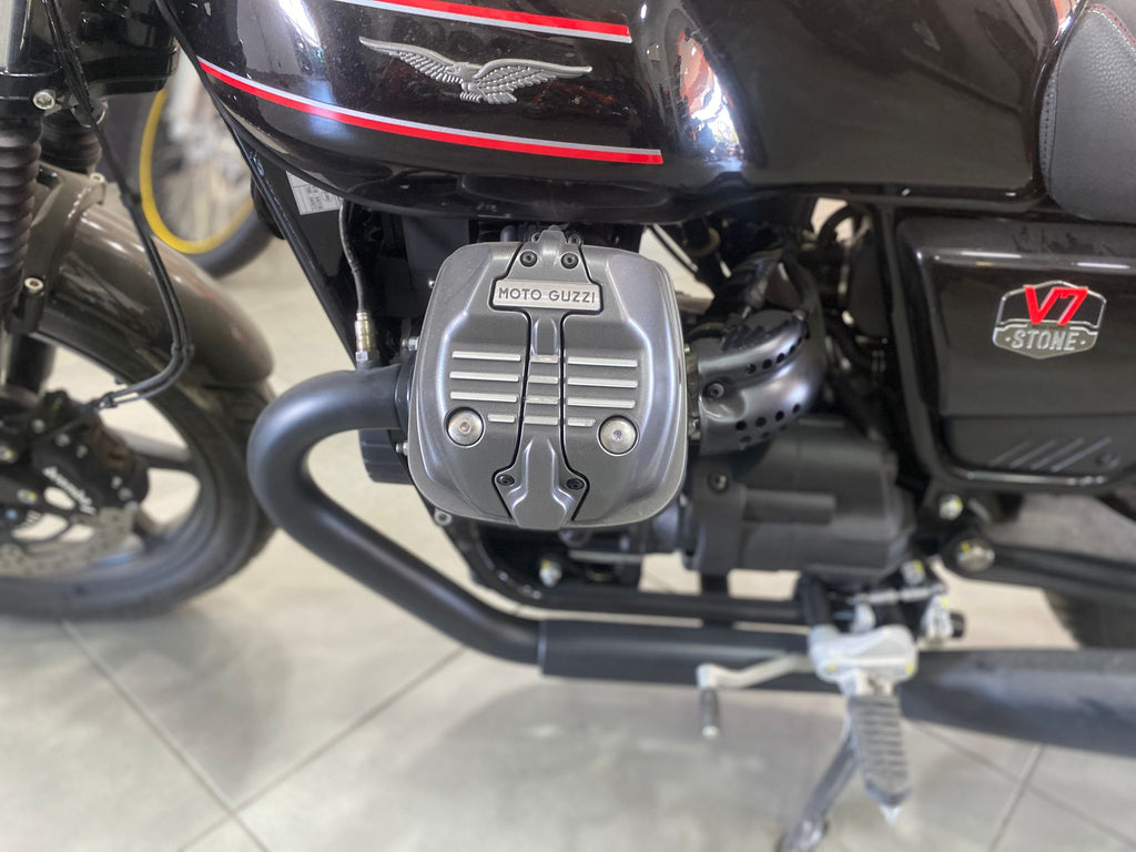 MOTO GUZZI V7 STONE - 2024 - KM 561