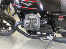 Carica l&#39;immagine nel visualizzatore di Gallery, MOTO GUZZI V7 STONE - 2024 - KM 561