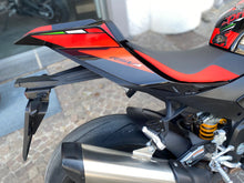 Carica l&#39;immagine nel visualizzatore di Gallery, APRILIA RSV4 FACTORY - 2025 - KM 6098