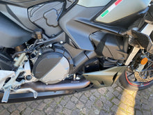 Carica l'immagine nel visualizzatore di Gallery, DUCATI STREETFIGHTER V2 - 2022 - KM 18829
