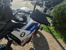 Carica l&#39;immagine nel visualizzatore di Gallery, BMW F 900 GS - 2025 - KM 3002