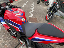 Carica l'immagine nel visualizzatore di Gallery, HONDA CBR 1000 RR R FIREBLADE - 2021 - KM 21126